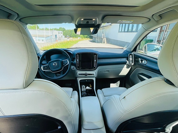 Volvo XC40 6 of 7