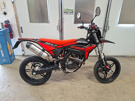 Beta 125 R  Motard 2 of 2