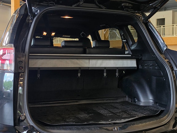 Toyota RAV4 16 of 17