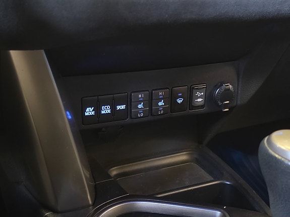Toyota RAV4 15 of 17
