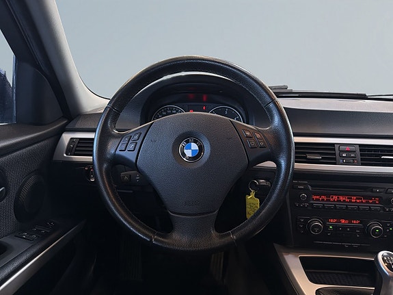 BMW 320d 9 of 20