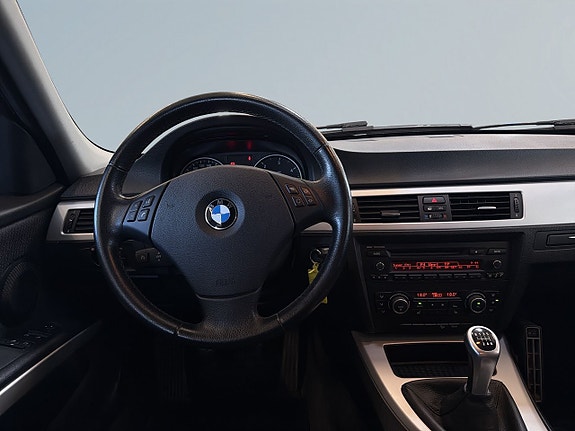 BMW 320d 8 of 20