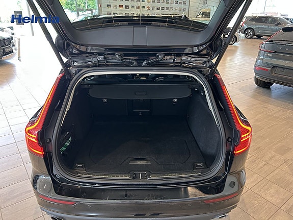 Volvo V60 13 of 13