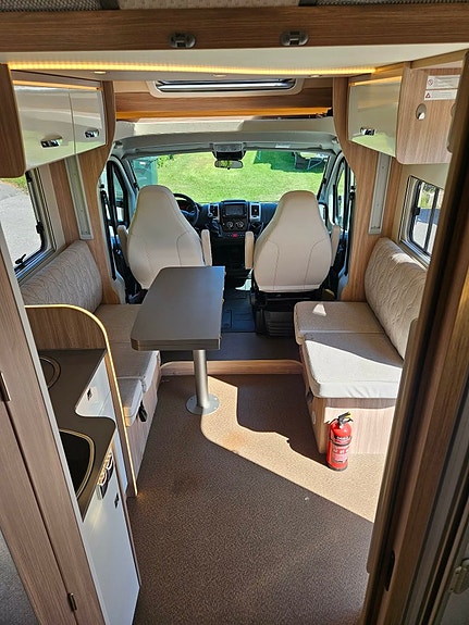 Bürstner BT 736 QB Truma E Lyseo Lågmilad Taksäng (Skybed) 2,3 TDI 6 of 12