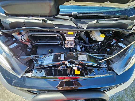 Bürstner BT 736 QB Truma E Lyseo Lågmilad Taksäng (Skybed) 2,3 TDI 5 of 12