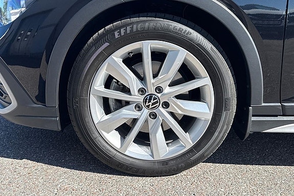 Volkswagen Golf Alltrack 11 of 15