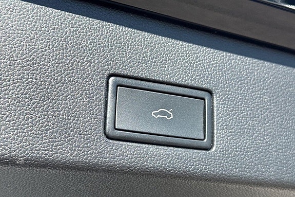 Volkswagen Golf Alltrack 12 of 15