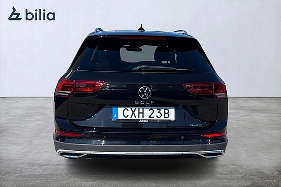 Volkswagen Golf Alltrack 4 of 15