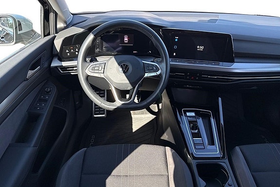 Volkswagen Golf Alltrack 8 of 15