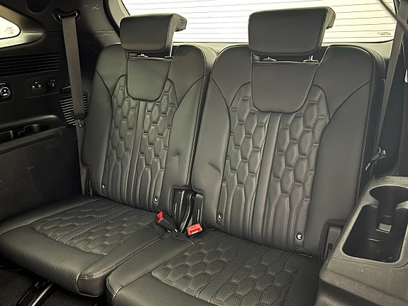 Kia Sorento 17 of 23