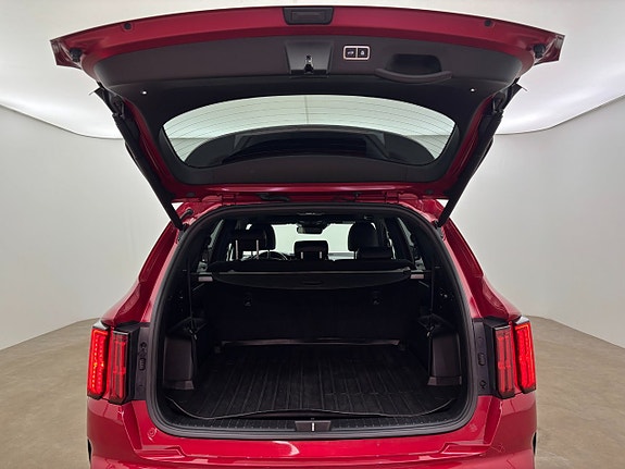 Kia Sorento 10 of 23