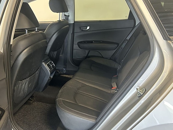 Kia Optima 8 of 21