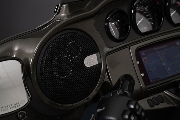 Harley-Davidson CVO Street Glide | Rinehart | Saddlemen | Rockford Fosgate 8 of 19