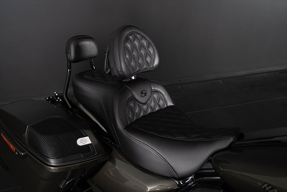 Harley-Davidson CVO Street Glide | Rinehart | Saddlemen | Rockford Fosgate 17 of 19