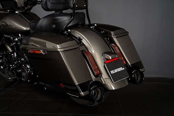 Harley-Davidson CVO Street Glide | Rinehart | Saddlemen | Rockford Fosgate 12 of 19