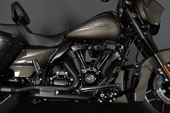 Harley-Davidson CVO Street Glide | Rinehart | Saddlemen | Rockford Fosgate 15 of 19