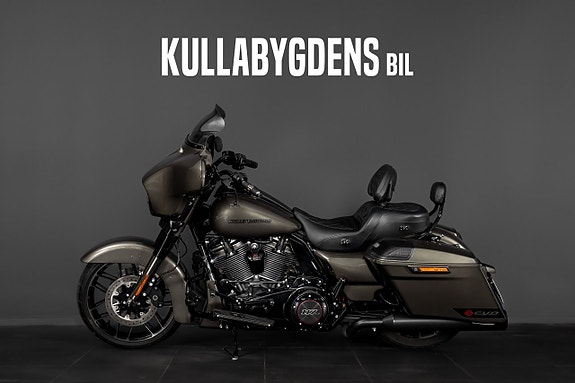 Harley-Davidson CVO Street Glide | Rinehart | Saddlemen | Rockford Fosgate 4 of 19