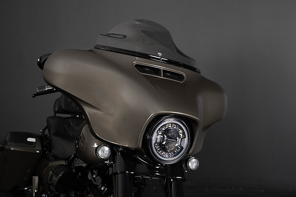 Harley-Davidson CVO Street Glide | Rinehart | Saddlemen | Rockford Fosgate 6 of 19