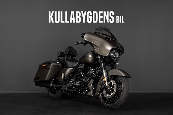 Harley-Davidson CVO Street Glide | Rinehart | Saddlemen | Rockford Fosgate 2 of 19