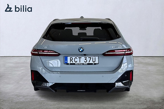 BMW i5 3 of 20