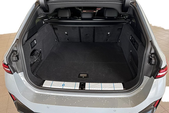 BMW i5 10 of 20