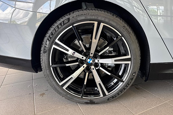 BMW i5 6 of 20