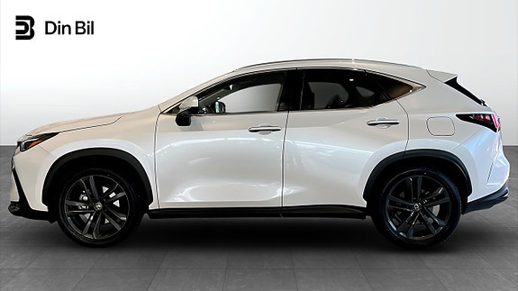 Lexus NX350h 2 of 15