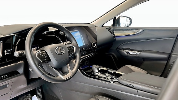 Lexus NX350h 7 of 15