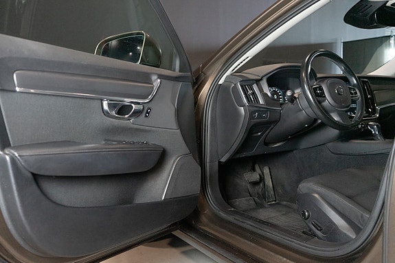 Volvo V90 10 of 18