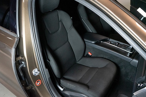 Volvo V90 16 of 18