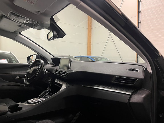 Peugeot 5008 11 of 18