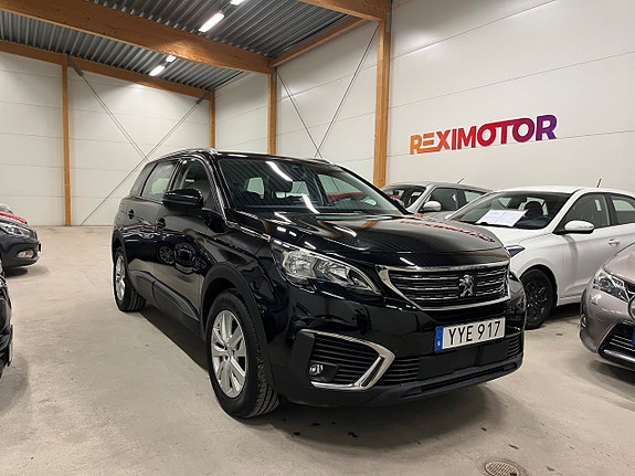 Peugeot 5008 2 of 18