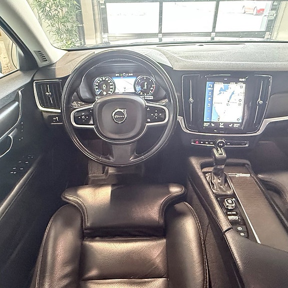 Volvo V90 Cross Country 19 of 22