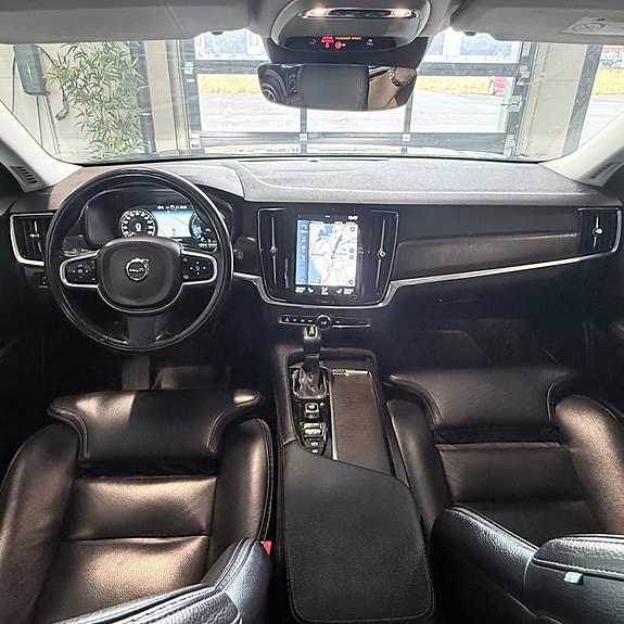 Volvo V90 Cross Country 17 of 22