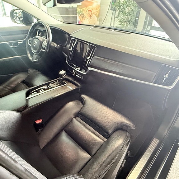 Volvo V90 Cross Country 16 of 22
