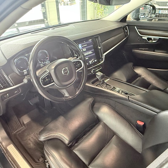Volvo V90 Cross Country 11 of 22