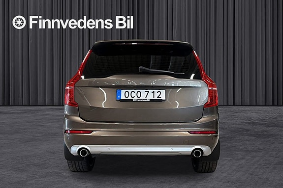 Volvo XC90 4 of 18
