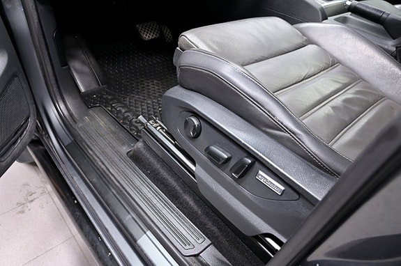 Volkswagen Amarok 17 of 23