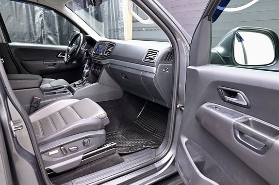 Volkswagen Amarok 10 of 23