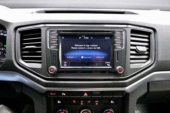 Volkswagen Amarok 22 of 23