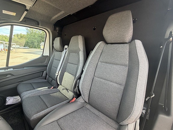 Renault Master 12 of 13