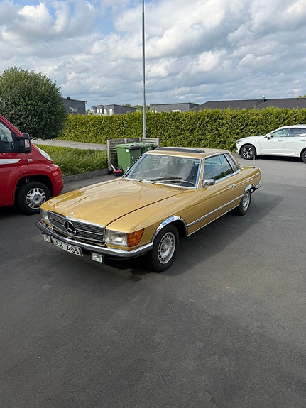 Mercedes-Benz 280 SLC 3 of 12