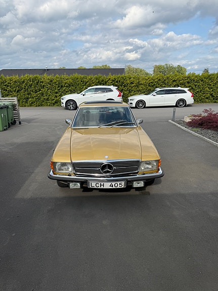 Mercedes-Benz 280 SLC 2 of 12