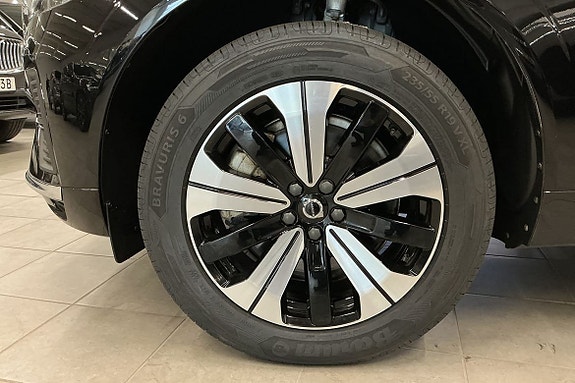 Volvo XC60 10 of 26