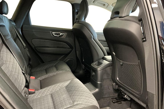 Volvo XC60 15 of 27
