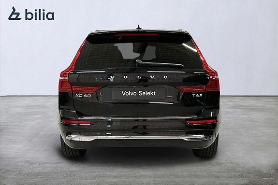 Volvo XC60 8 of 26