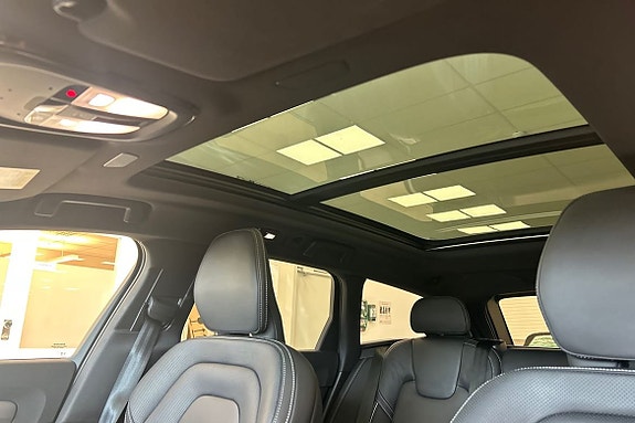 Volvo V90 25 of 27