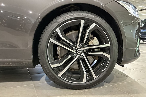 Volvo V90 9 of 30