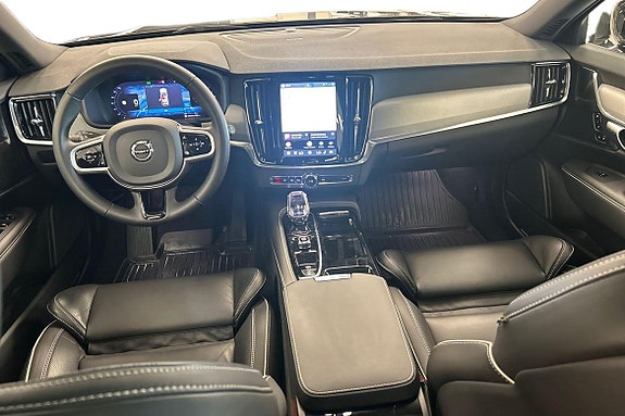 Volvo V90 13 of 27