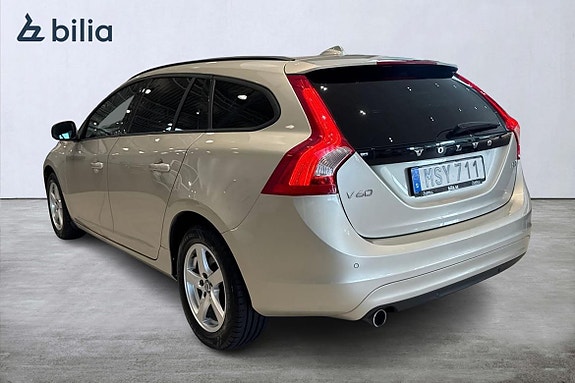 Volvo V60 2 of 21